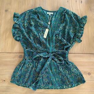 Max studio new with tag short sleeve blouse size medium